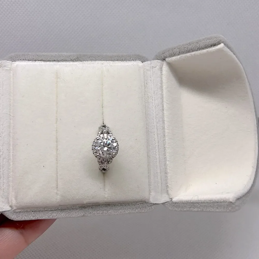 14kt 2.5ct tw round brilliant twist halo engagement ring